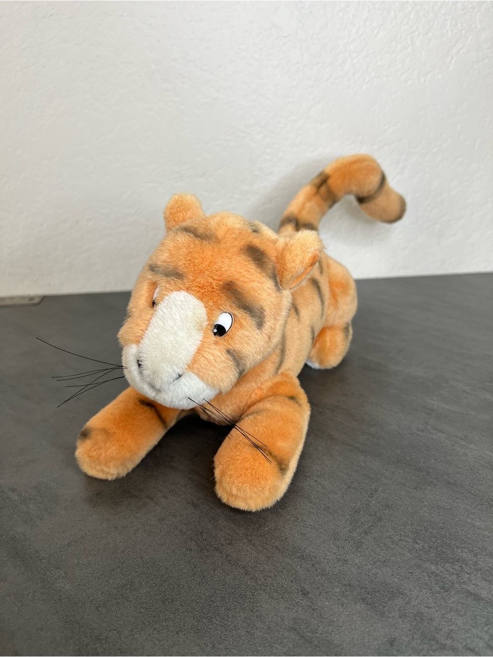 Gund Tigger Classic Pooh 10 Inch Plush Tiger Stuffed Animal Nursery‎ Disney Baby